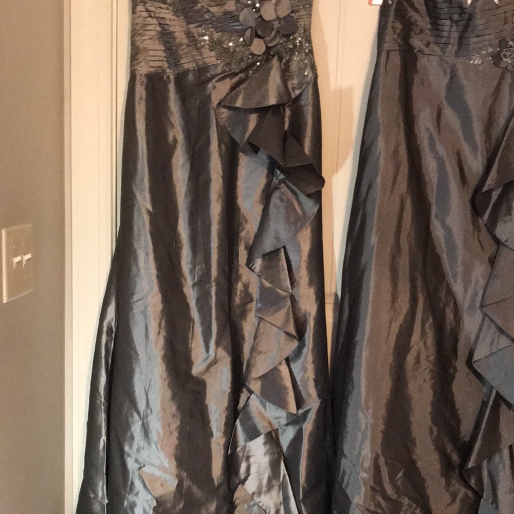Formal Gown - Picture 4 of 6